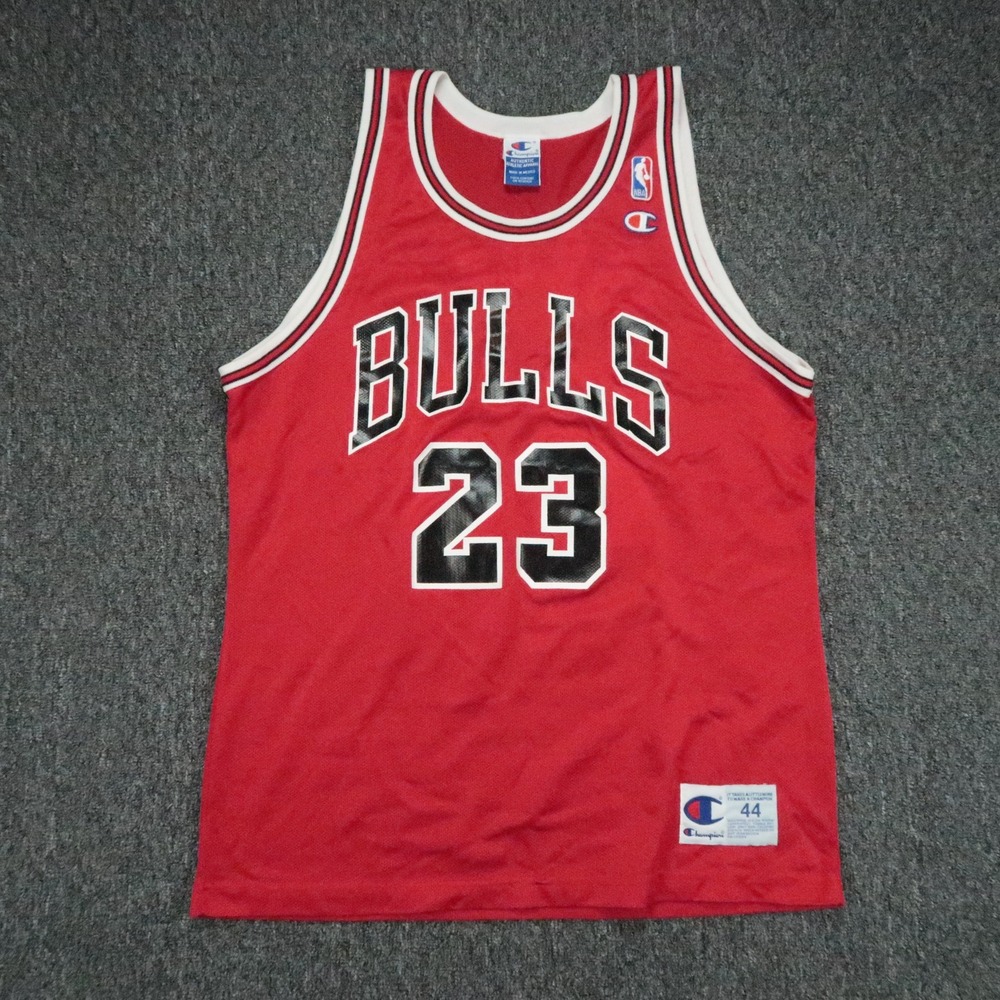 VINTAGE Michael Jordan Jersey Men 44 Red Champion Chicago Bulls Basketball NBA